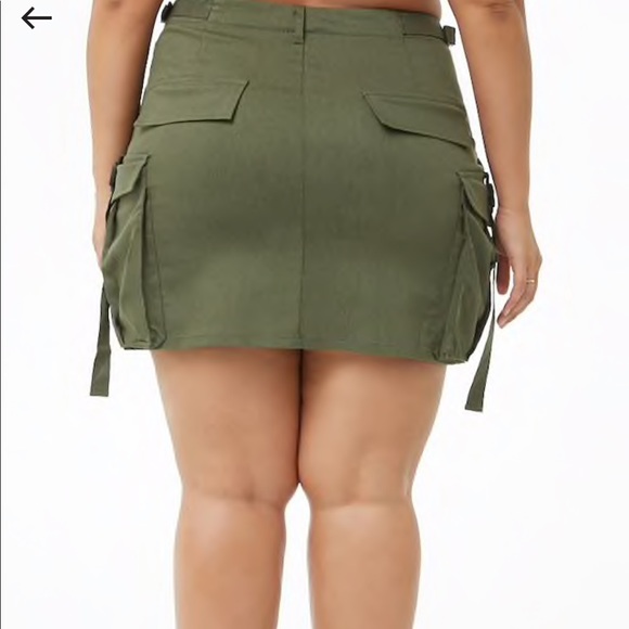 Cargo mini skirt - Picture 3 of 3
